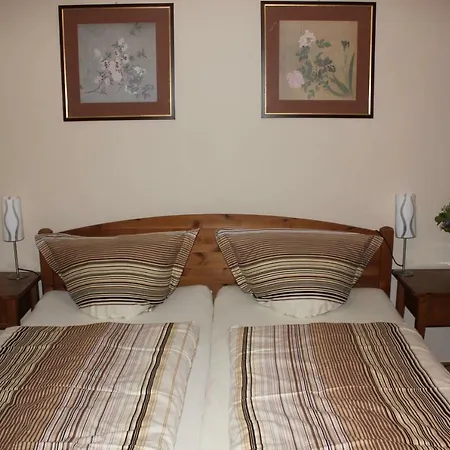 Goldbach 1. Stock *
